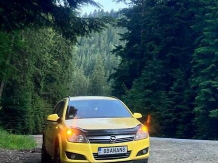 Желтый Опель Астра, объемом двигателя 1.69 л и пробегом 265 тыс. км за 6500 $, фото 1 на Automoto.ua