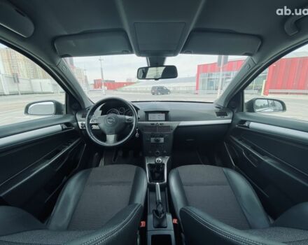 Серый Опель Астра, объемом двигателя 1.8 л и пробегом 231 тыс. км за 5400 $, фото 15 на Automoto.ua