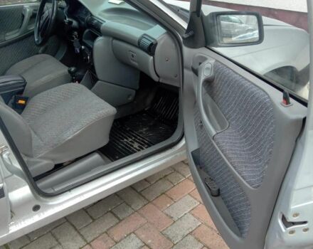 Серый Опель Астра, объемом двигателя 1.6 л и пробегом 350 тыс. км за 900 $, фото 3 на Automoto.ua