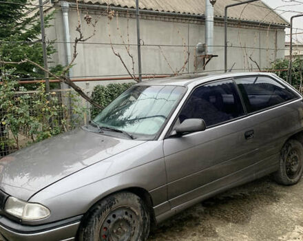 Сірий Опель Астра, об'ємом двигуна 1.6 л та пробігом 300 тис. км за 1900 $, фото 3 на Automoto.ua