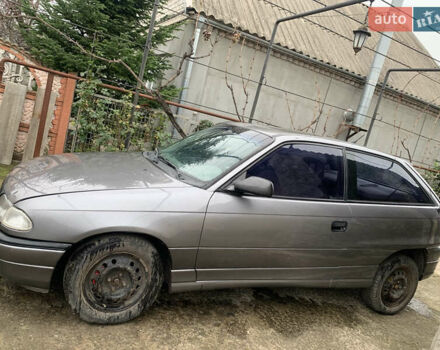 Сірий Опель Астра, об'ємом двигуна 1.6 л та пробігом 300 тис. км за 1900 $, фото 6 на Automoto.ua