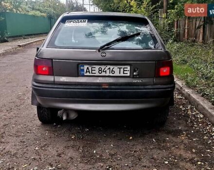 Серый Опель Астра, объемом двигателя 1.4 л и пробегом 280 тыс. км за 1350 $, фото 1 на Automoto.ua