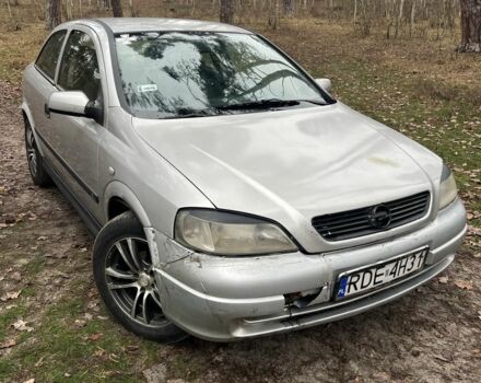 Серый Опель Астра, объемом двигателя 1.6 л и пробегом 368 тыс. км за 1650 $, фото 1 на Automoto.ua