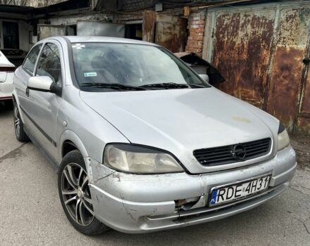 Серый Опель Астра, объемом двигателя 1.6 л и пробегом 368 тыс. км за 1183 $, фото 1 на Automoto.ua