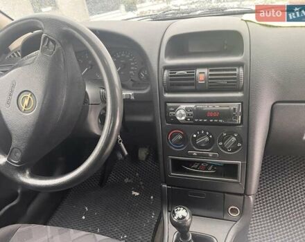 Сірий Опель Астра, об'ємом двигуна 1.39 л та пробігом 120 тис. км за 2500 $, фото 7 на Automoto.ua