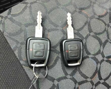 Серый Опель Астра, объемом двигателя 1.6 л и пробегом 270 тыс. км за 3500 $, фото 12 на Automoto.ua