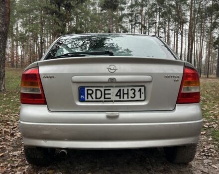 Серый Опель Астра, объемом двигателя 1.6 л и пробегом 368 тыс. км за 1650 $, фото 5 на Automoto.ua
