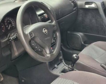 Серый Опель Астра, объемом двигателя 1.7 л и пробегом 170 тыс. км за 1900 $, фото 8 на Automoto.ua