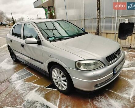 Серый Опель Астра, объемом двигателя 1.6 л и пробегом 268 тыс. км за 3800 $, фото 2 на Automoto.ua