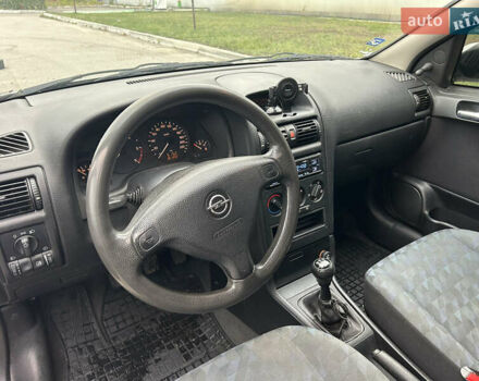 Серый Опель Астра, объемом двигателя 2 л и пробегом 362 тыс. км за 2100 $, фото 13 на Automoto.ua