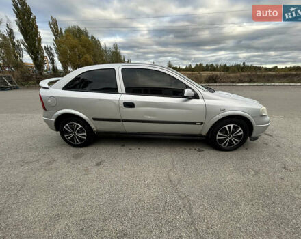 Серый Опель Астра, объемом двигателя 2 л и пробегом 362 тыс. км за 2100 $, фото 7 на Automoto.ua