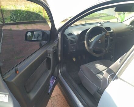 Сірий Опель Астра, об'ємом двигуна 1.7 л та пробігом 250 тис. км за 2200 $, фото 6 на Automoto.ua