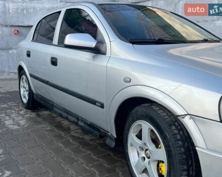 Серый Опель Астра, объемом двигателя 1.8 л и пробегом 318 тыс. км за 2900 $, фото 3 на Automoto.ua