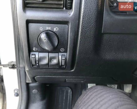 Серый Опель Астра, объемом двигателя 1.6 л и пробегом 244 тыс. км за 3000 $, фото 8 на Automoto.ua