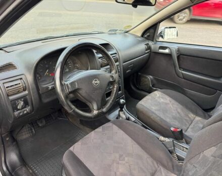 Серый Опель Астра, объемом двигателя 1.7 л и пробегом 300 тыс. км за 899 $, фото 7 на Automoto.ua