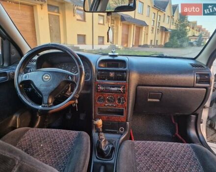 Серый Опель Астра, объемом двигателя 2 л и пробегом 398 тыс. км за 2350 $, фото 5 на Automoto.ua