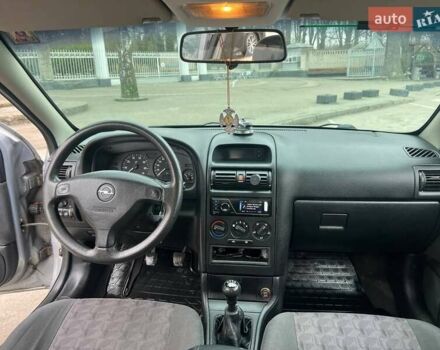 Серый Опель Астра, объемом двигателя 1.6 л и пробегом 290 тыс. км за 3300 $, фото 9 на Automoto.ua