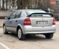 Серый Опель Астра, объемом двигателя 1.6 л и пробегом 290 тыс. км за 3300 $, фото 3 на Automoto.ua