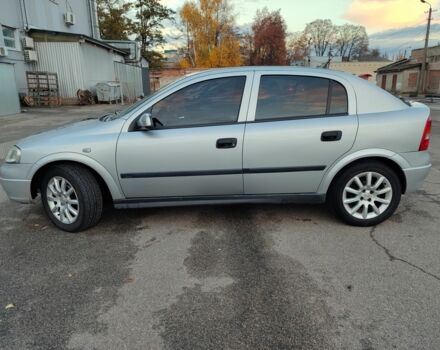 Серый Опель Астра, объемом двигателя 1.6 л и пробегом 288 тыс. км за 3900 $, фото 5 на Automoto.ua