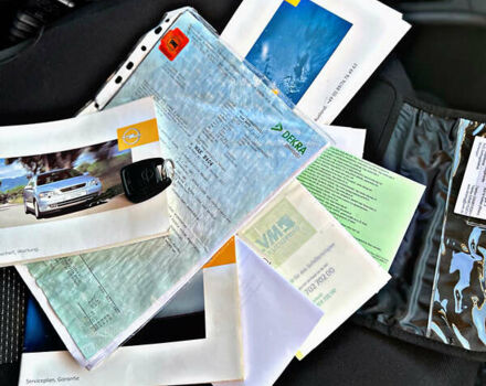 Серый Опель Астра, объемом двигателя 1.6 л и пробегом 110 тыс. км за 2800 $, фото 35 на Automoto.ua