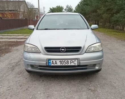 Серый Опель Астра, объемом двигателя 1.6 л и пробегом 300 тыс. км за 1950 $, фото 5 на Automoto.ua