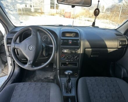 Серый Опель Астра, объемом двигателя 1.6 л и пробегом 300 тыс. км за 1400 $, фото 4 на Automoto.ua