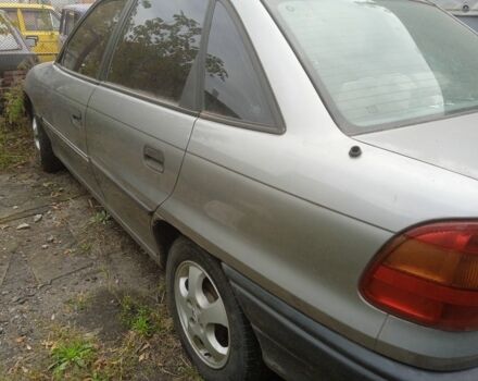 Серый Опель Астра, объемом двигателя 0 л и пробегом 230 тыс. км за 450 $, фото 1 на Automoto.ua