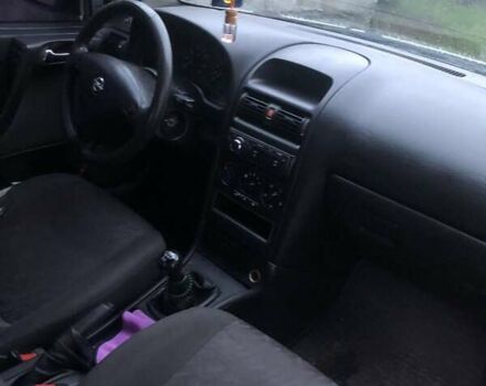 Серый Опель Астра, объемом двигателя 1.6 л и пробегом 281 тыс. км за 1900 $, фото 2 на Automoto.ua