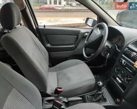 Сірий Опель Астра, об'ємом двигуна 1.6 л та пробігом 232 тис. км за 3500 $, фото 13 на Automoto.ua
