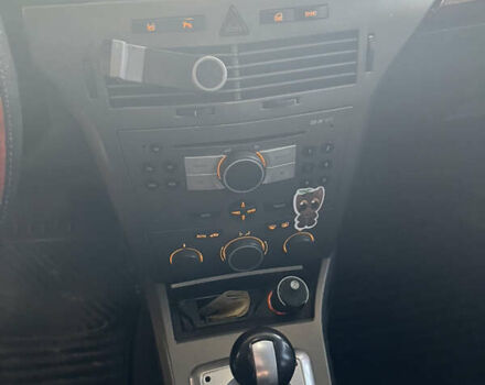 Серый Опель Астра, объемом двигателя 1.6 л и пробегом 260 тыс. км за 4400 $, фото 15 на Automoto.ua