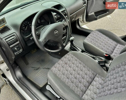 Серый Опель Астра, объемом двигателя 1.6 л и пробегом 179 тыс. км за 5200 $, фото 41 на Automoto.ua