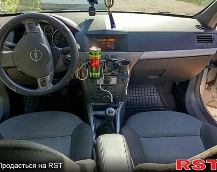 Серый Опель Астра, объемом двигателя 1.6 л и пробегом 200 тыс. км за 5700 $, фото 7 на Automoto.ua