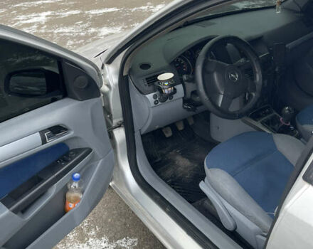 Серый Опель Астра, объемом двигателя 1.6 л и пробегом 315 тыс. км за 3800 $, фото 7 на Automoto.ua