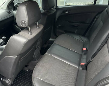 Серый Опель Астра, объемом двигателя 1.6 л и пробегом 280 тыс. км за 4100 $, фото 6 на Automoto.ua