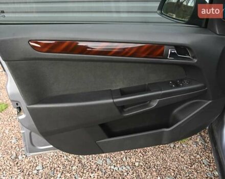 Серый Опель Астра, объемом двигателя 1.6 л и пробегом 188 тыс. км за 4500 $, фото 10 на Automoto.ua