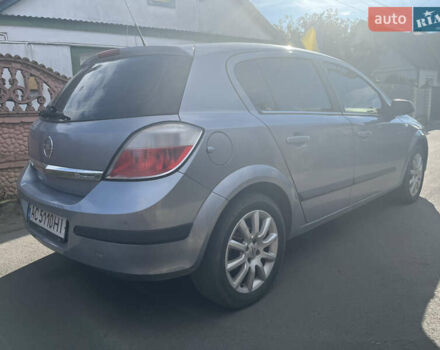 Серый Опель Астра, объемом двигателя 1.6 л и пробегом 260 тыс. км за 4400 $, фото 2 на Automoto.ua