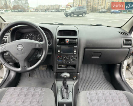 Серый Опель Астра, объемом двигателя 1.6 л и пробегом 179 тыс. км за 5200 $, фото 13 на Automoto.ua