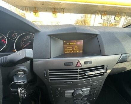 Серый Опель Астра, объемом двигателя 1.6 л и пробегом 238 тыс. км за 4200 $, фото 9 на Automoto.ua