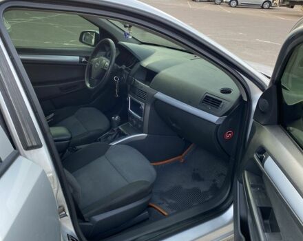 Серый Опель Астра, объемом двигателя 1.6 л и пробегом 291 тыс. км за 3700 $, фото 1 на Automoto.ua