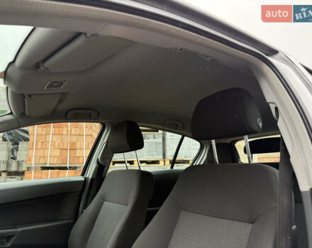 Серый Опель Астра, объемом двигателя 1.6 л и пробегом 168 тыс. км за 5100 $, фото 27 на Automoto.ua