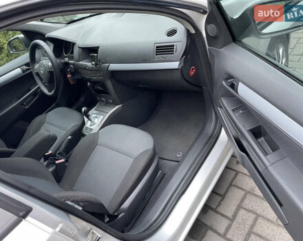 Серый Опель Астра, объемом двигателя 1.6 л и пробегом 214 тыс. км за 5650 $, фото 15 на Automoto.ua