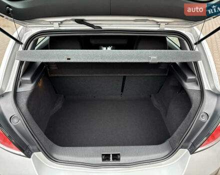 Серый Опель Астра, объемом двигателя 1.6 л и пробегом 168 тыс. км за 5100 $, фото 38 на Automoto.ua