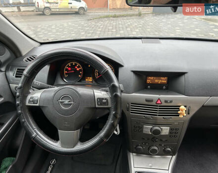 Серый Опель Астра, объемом двигателя 1.6 л и пробегом 190 тыс. км за 4100 $, фото 15 на Automoto.ua