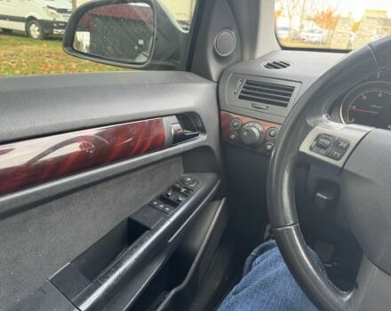 Опель Астра 2004 у Виноградове на Automoto.ua Сірий Опель Астра, об'ємом двигуна 1.7 л та пробігом 206 тис. км за 2498 $, фото 6 на Automoto.ua