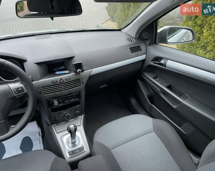 Серый Опель Астра, объемом двигателя 1.6 л и пробегом 214 тыс. км за 5650 $, фото 18 на Automoto.ua