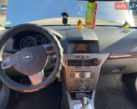 Серый Опель Астра, объемом двигателя 1.6 л и пробегом 279 тыс. км за 4550 $, фото 23 на Automoto.ua