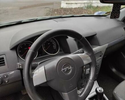 Серый Опель Астра, объемом двигателя 1.9 л и пробегом 353 тыс. км за 5850 $, фото 13 на Automoto.ua