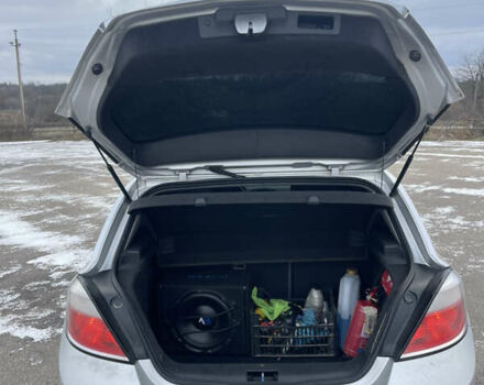 Серый Опель Астра, объемом двигателя 1.6 л и пробегом 315 тыс. км за 3800 $, фото 6 на Automoto.ua