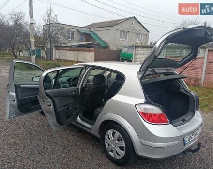 Серый Опель Астра, объемом двигателя 1.6 л и пробегом 251 тыс. км за 4000 $, фото 1 на Automoto.ua