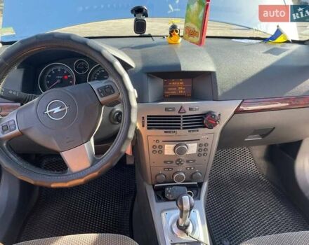 Серый Опель Астра, объемом двигателя 1.6 л и пробегом 279 тыс. км за 4550 $, фото 19 на Automoto.ua